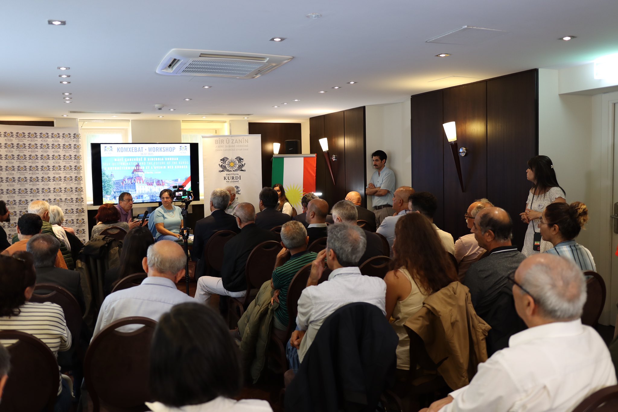 Enstîtuya Kurdî ya Lozanê workşopek li ser mafê çarenûsê lidar xist